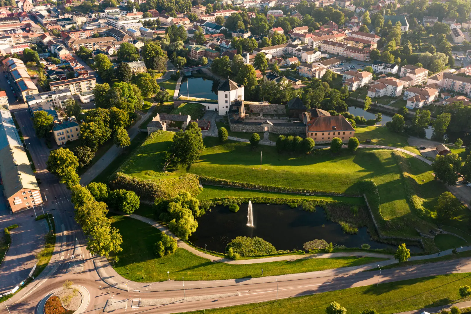 Vy över Södertälje, där vi arbetar med ventilation i bostäder och fastigheter